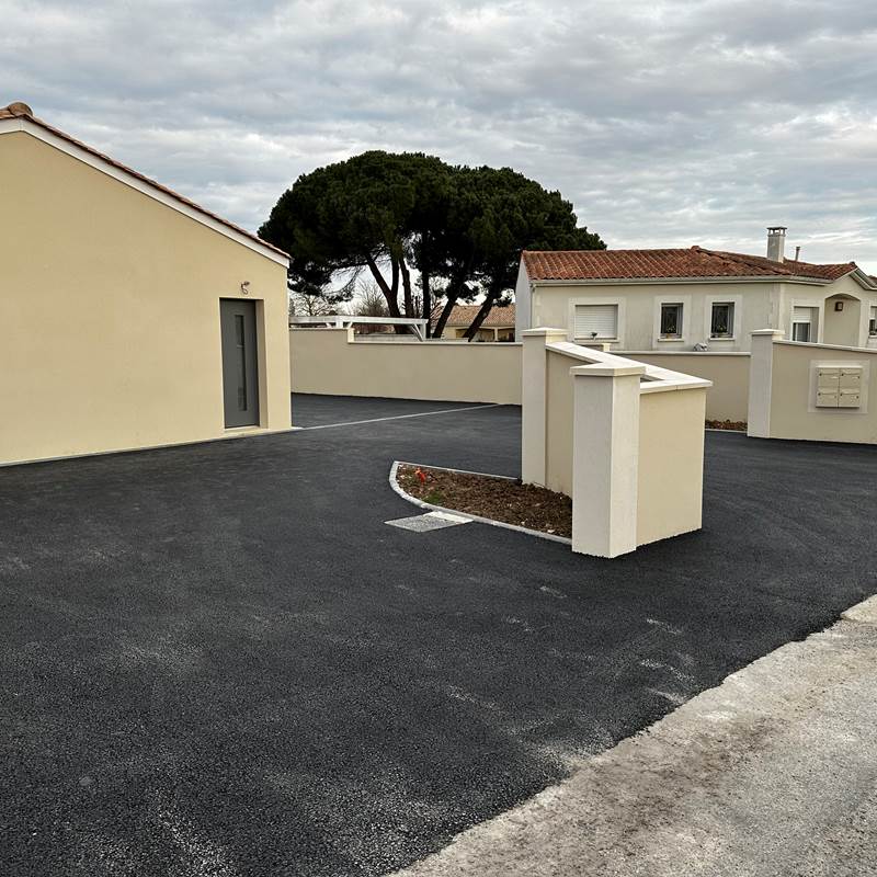 Vue extérieure du logement entrée de la résidence