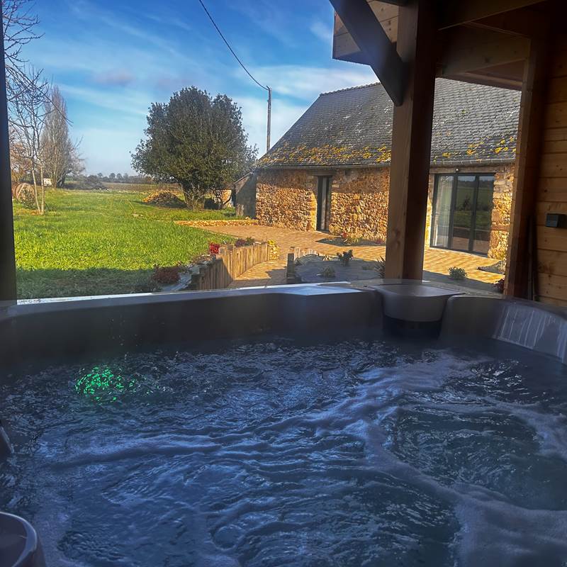 spa à 37° avec la sauna à coté