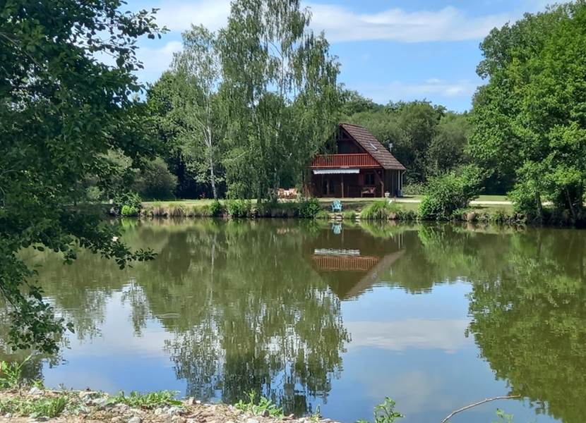 le chalet limousin, vue de l'e´tang