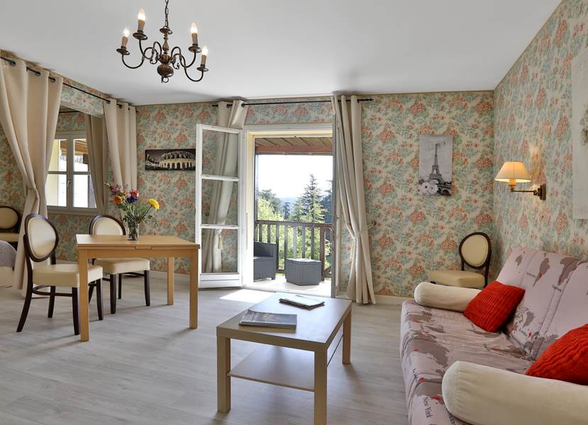 Gîte Tradition 33 avec balcon 2 à 4 personnes - canapé-lit pour enfants - vue sur la parc