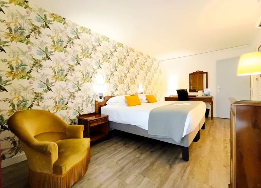 Chambre double avec petit balcon