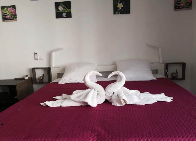 33CC8FA6-423E-4E8F-8E00-4325898D5D99