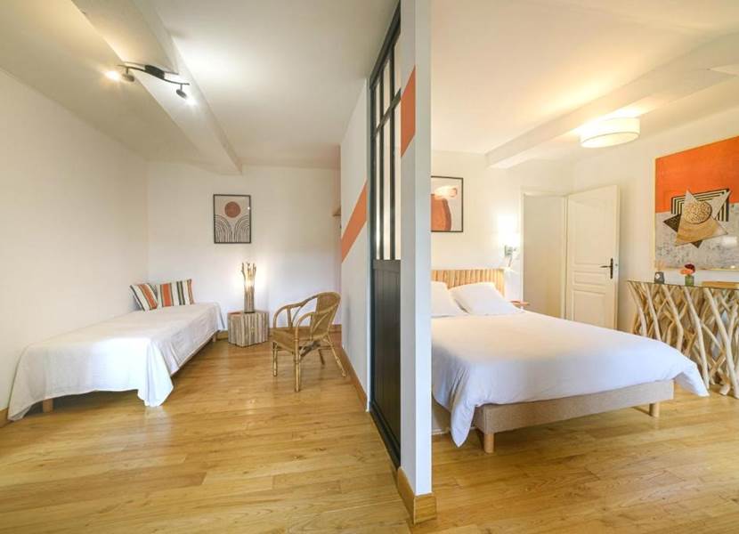 chambre-hote-manoir-courbiac-piscine