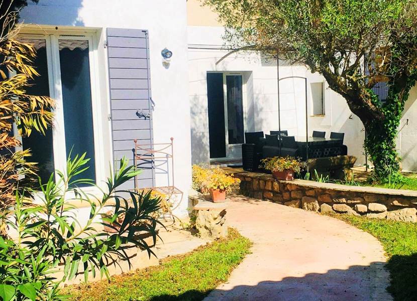 EA16D6D2-068A-49AB-A4CA-FB3C257A2229