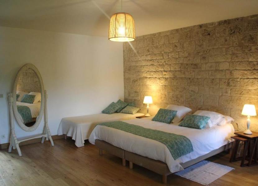 chambre-hote-manoir-courbiac-piscine