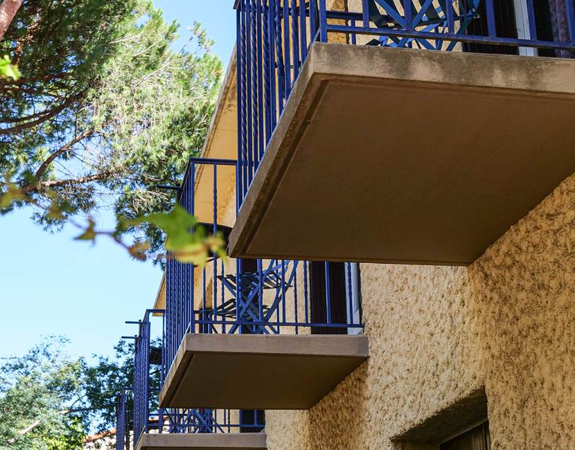 Balcon sur jardins hotel Ambeille