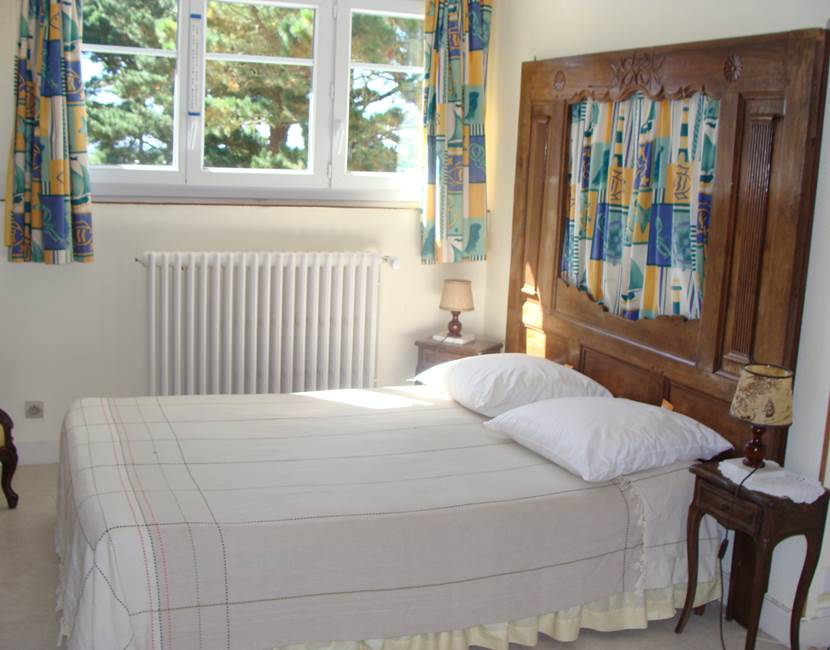 2 chambres avec 1 grand lit et 1 petit lit (vue mer)