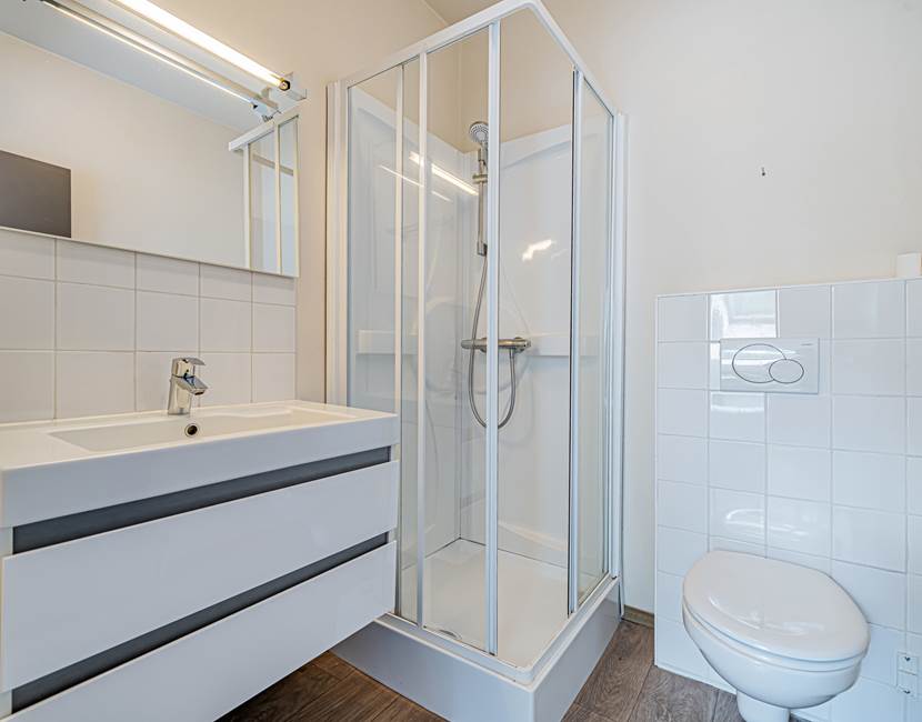 Salles de douche 01, 02, 03, 06, 07, 08, 09