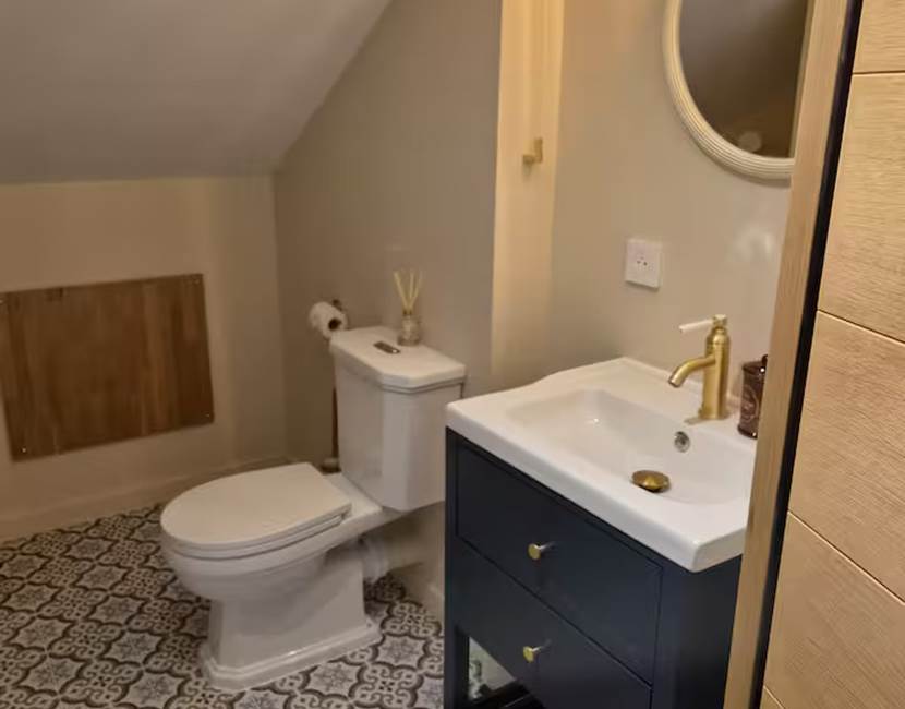 Salle d’eau avec WC – location vacances tout confort – Plouarzel