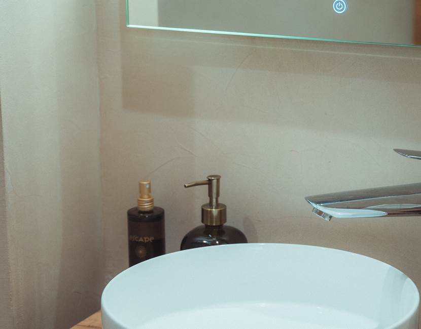 MAISON-BALAS-Suite-Gran-Terrassa-&-Spa-Lavabo