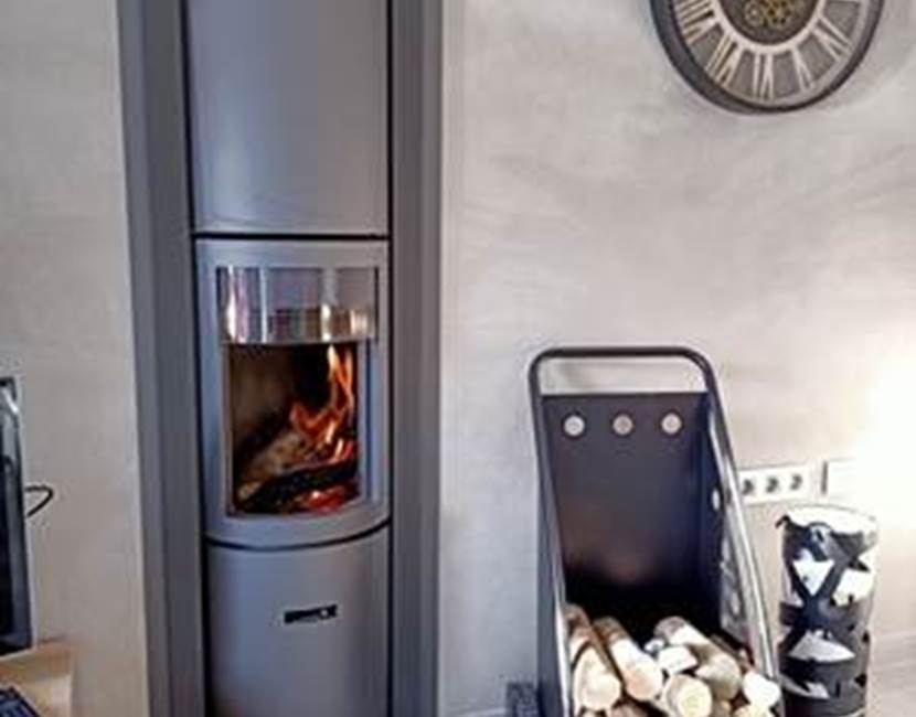 Le poe^le STUV feu ouvert