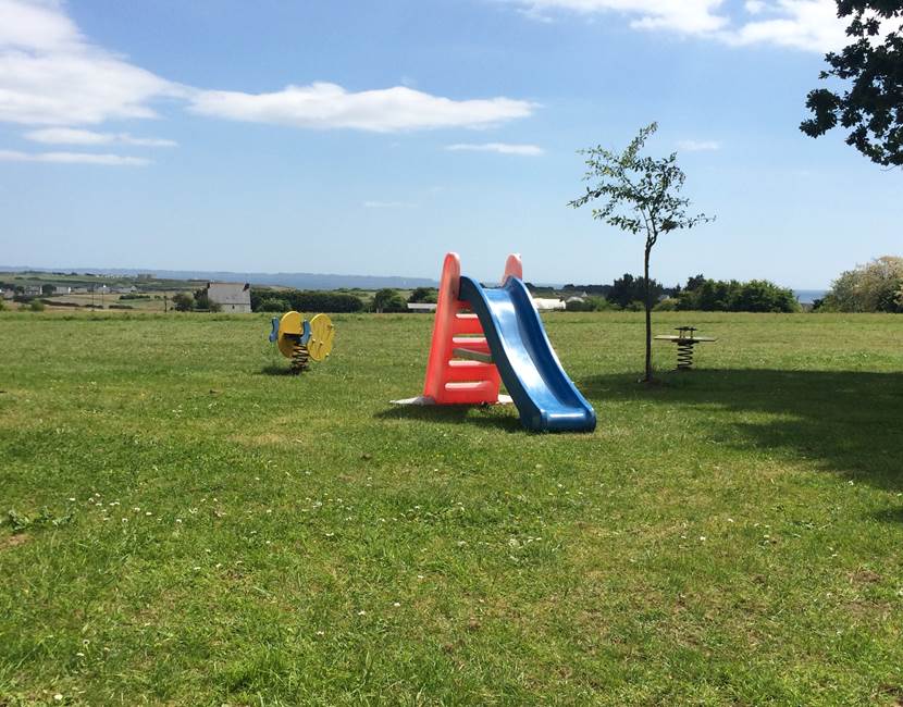 aire de jeux aux logis de Kerdrien