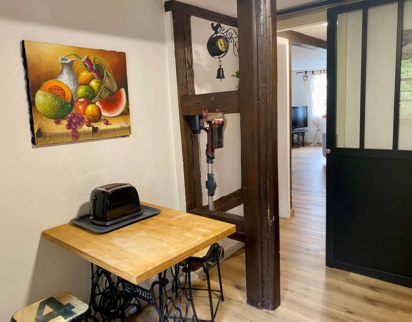 Gîte du merle , la cuisine , coin repas