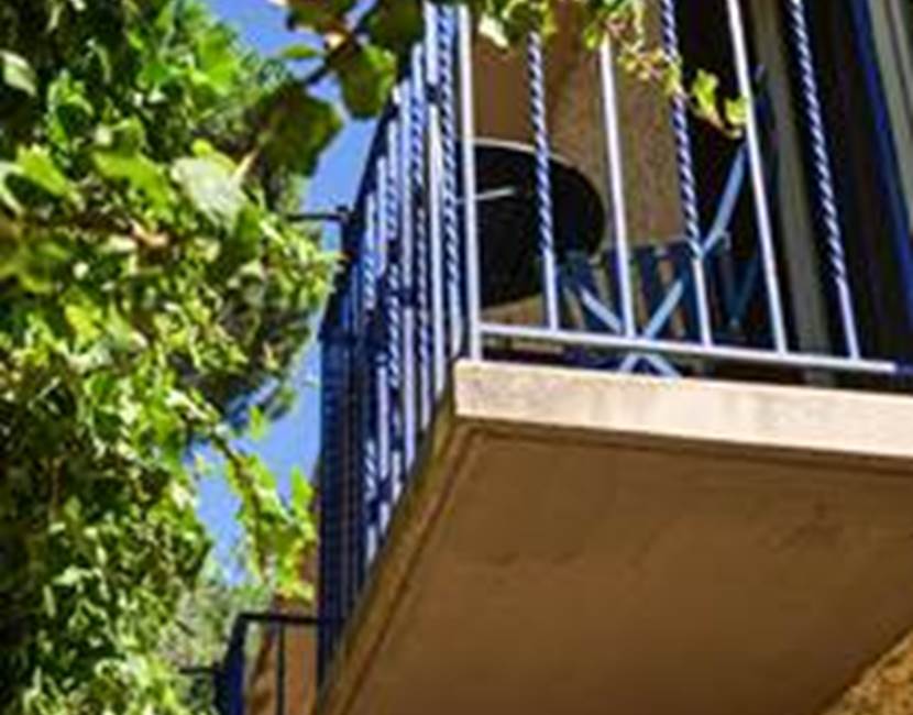 Balcon sur jardins