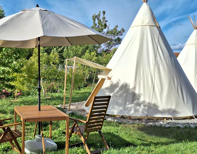 Tipis 11