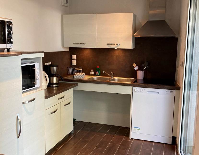 cuisine, jardin, parking privé, sécurisé,