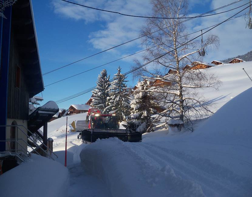 Damage du chalet aux pistes