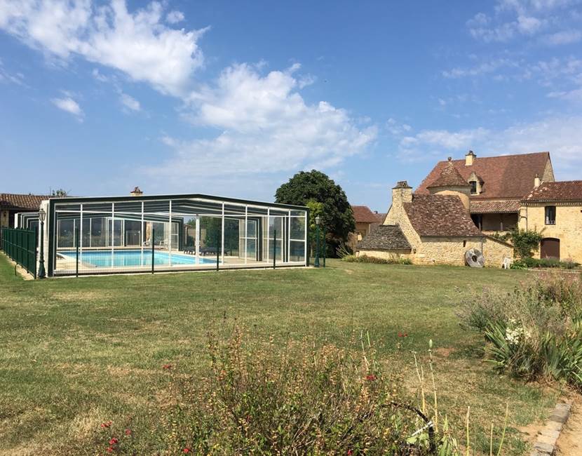 La Greze piscine vue Fournil