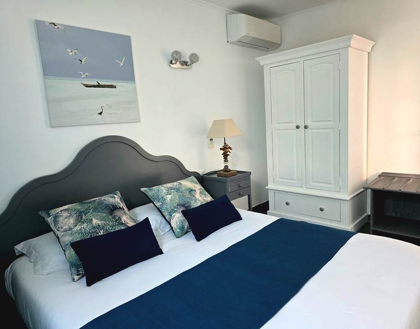 chambre-appartement-roya-bleu-azur-corse