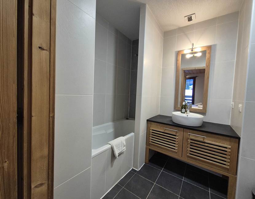 Salle de bain avec 2ème WC