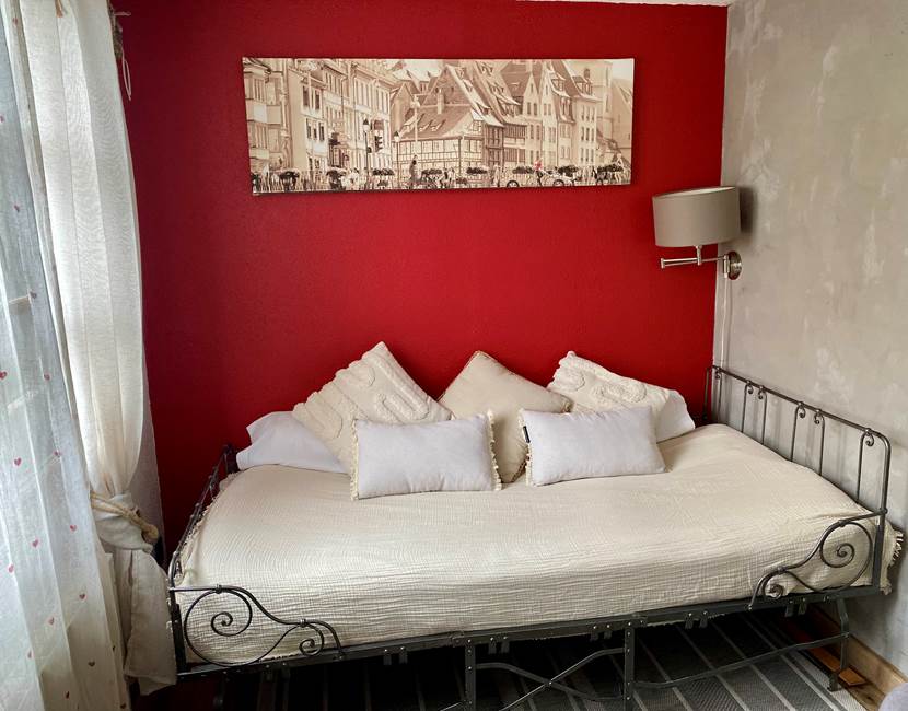 Gîte du merle , méridienne ou couchage 1 personne, lit 90X190 dans d’alcôve du salon