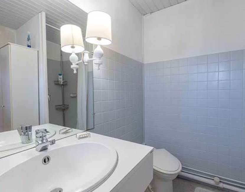 salle-de-bains-chambre-daniel-garesché