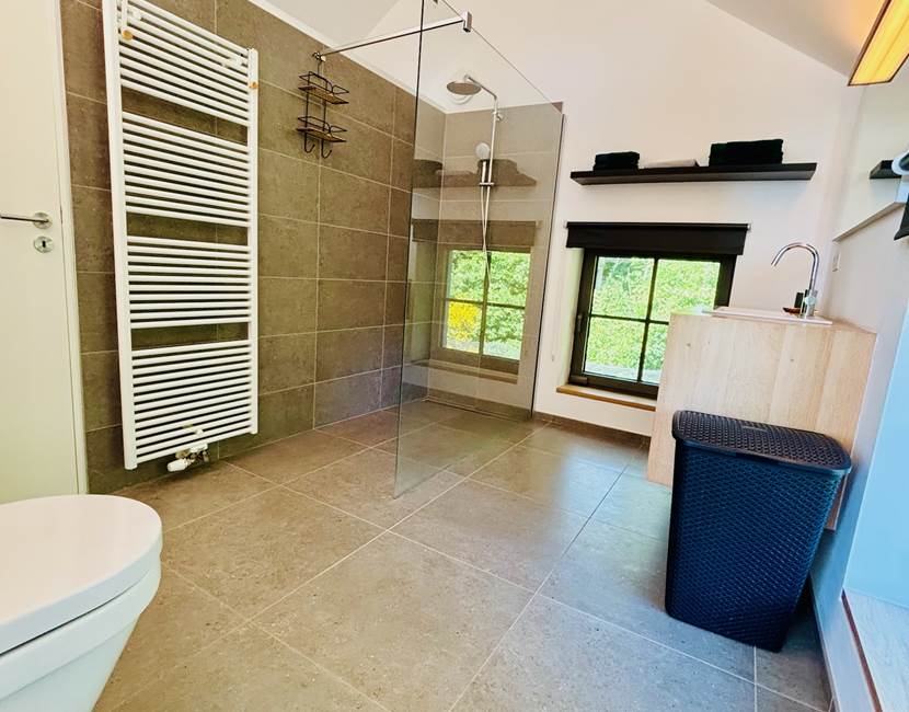 Salle de bain douche italienne - Gîte LAK