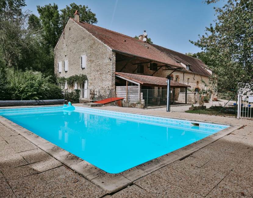 piscine-jardin-nature-maison-hotes-morvan