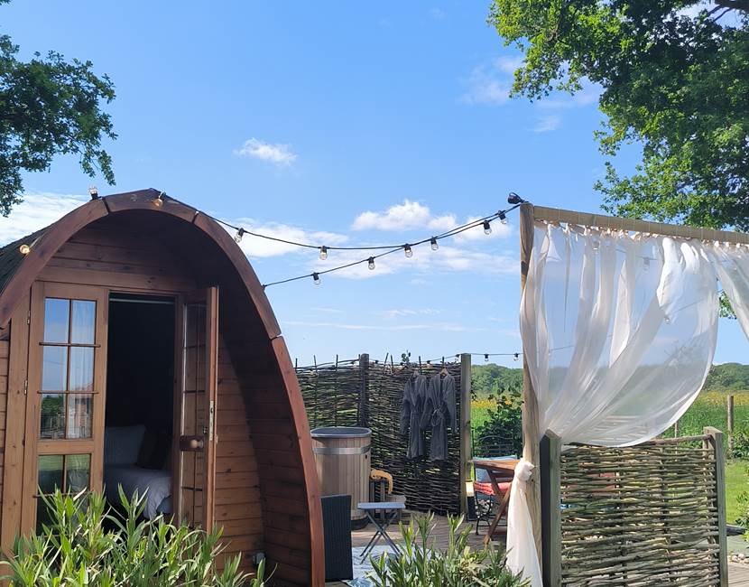 Cabane en bois cosy pour séjour romantique en Mayenne