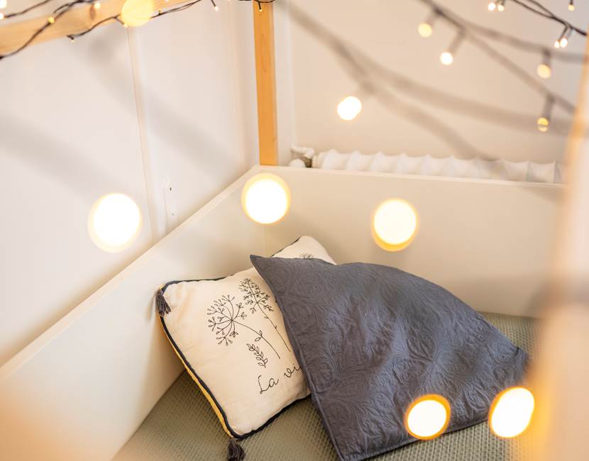 La_Grande_Maison-camille lit simple