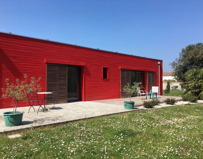 La maison et les terrasses privées des chambres d'hôtes
