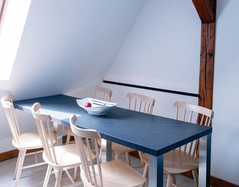 table / table