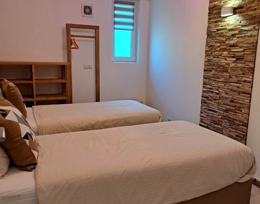 Chambre 6: Un lit double ou 2 simples.