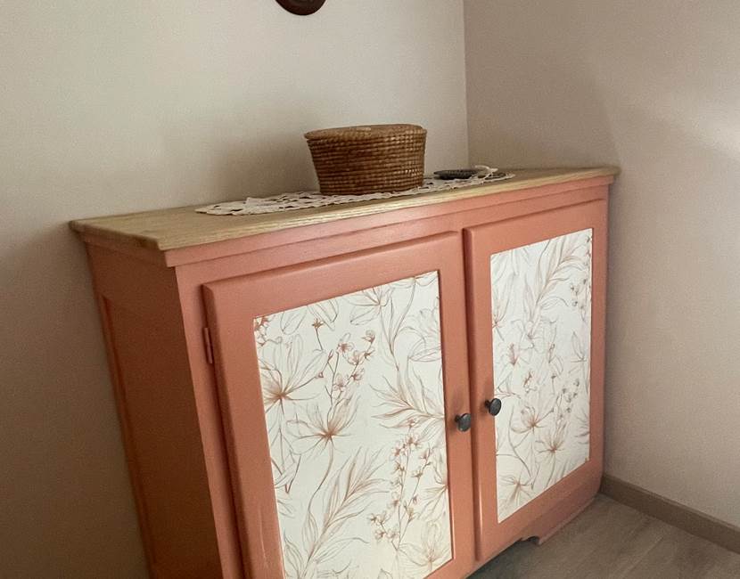 Magnifique commode dans la chambre