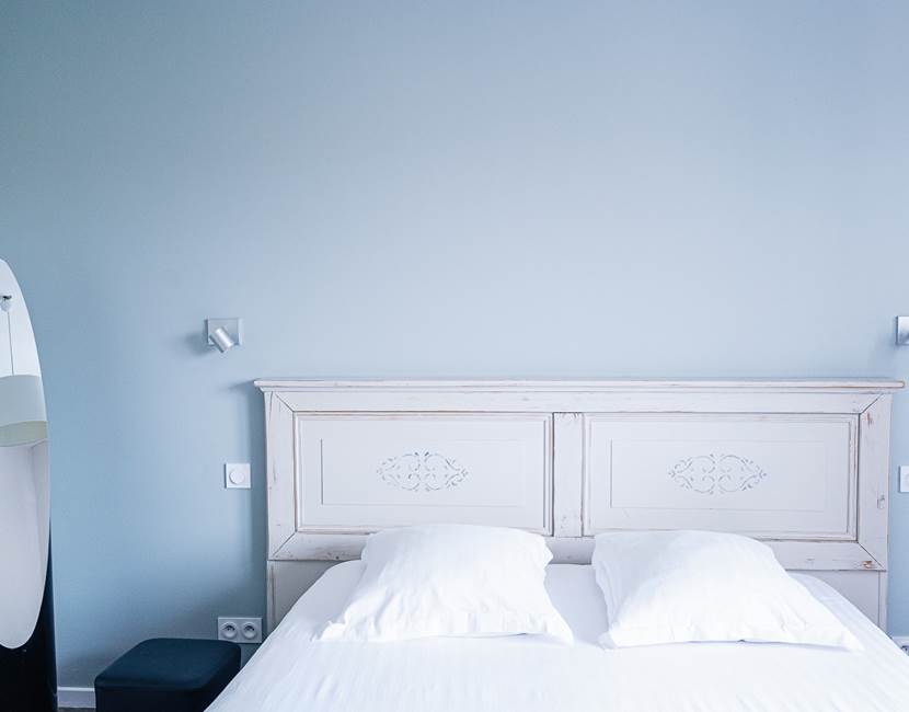 lit 1 chambre 1 / bed 1 bedroom 1