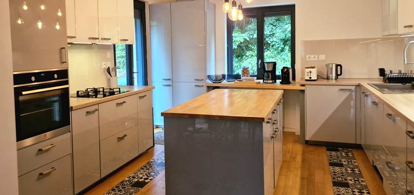 cuisineéquipée/repasenfamille/repasentreamis