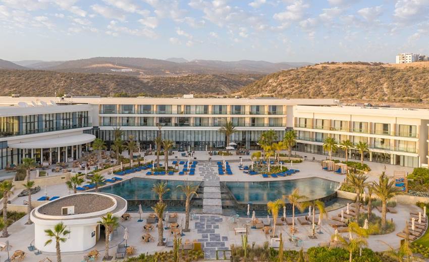 HYATT 4