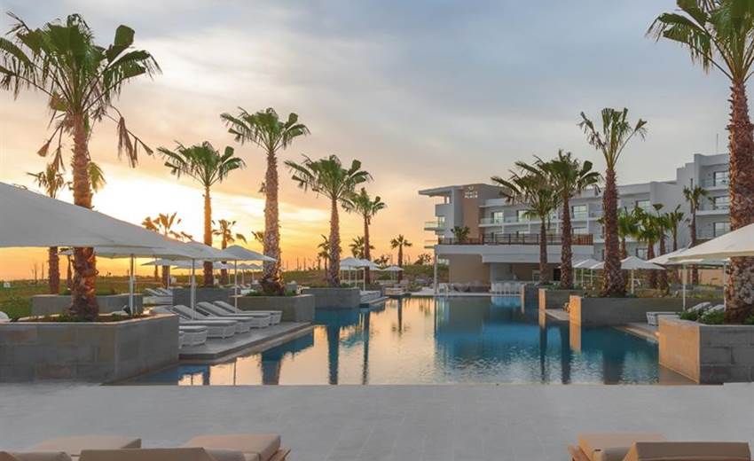 HYATT 7