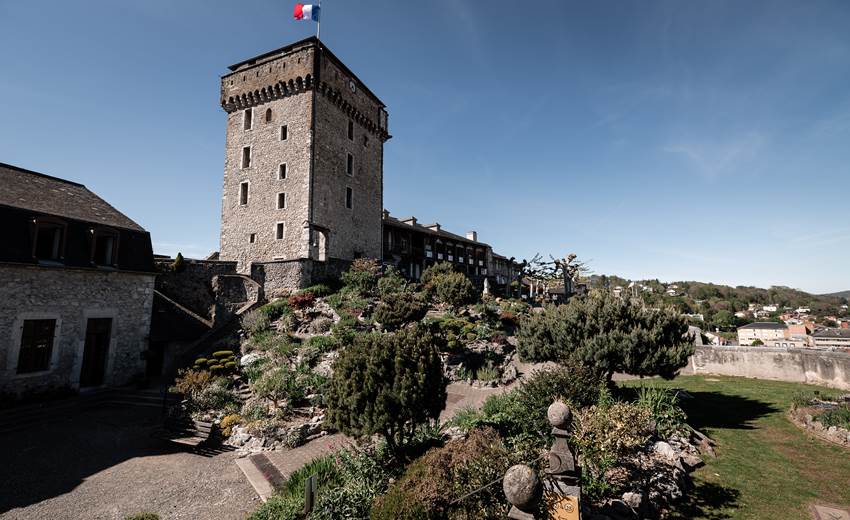 Chateau-fort-visite-pyrénées-donjon