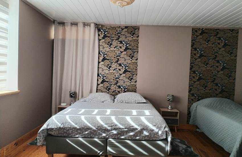 GITE HEDONISTE 1 AU RDC 1 CHAMBRE TRIPLE-photo-page