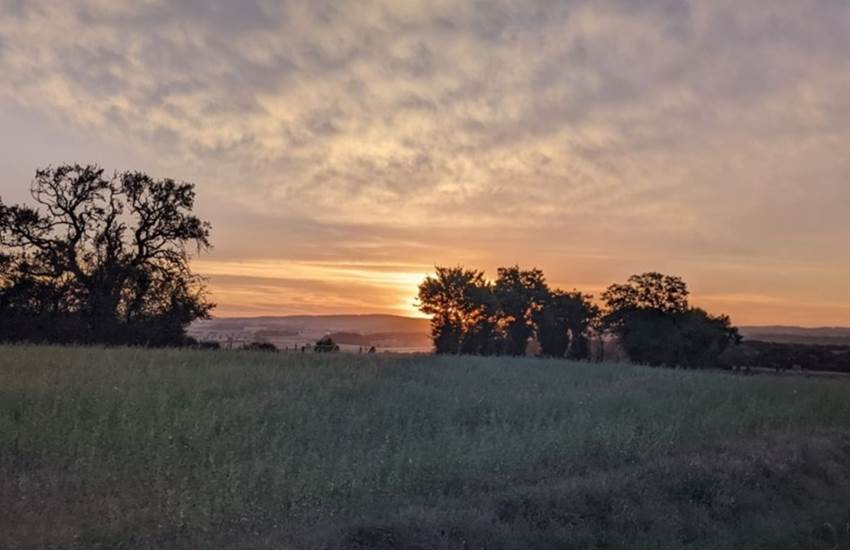Levée de soleil en randonnée-photo-page