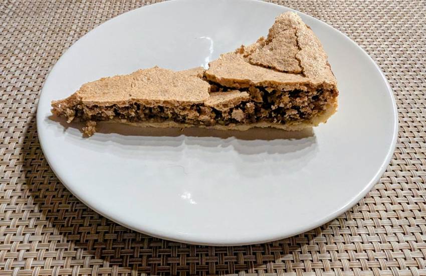 tarte-aux-noix-saisonnee-dessert-aveyron-table-hotes-centres.jpg-photo-page