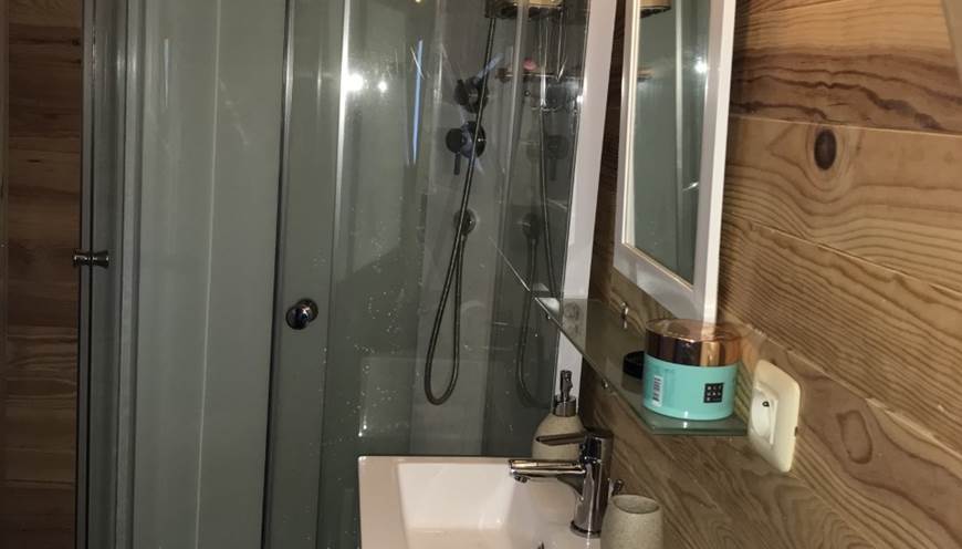 salle d'eau côté douche