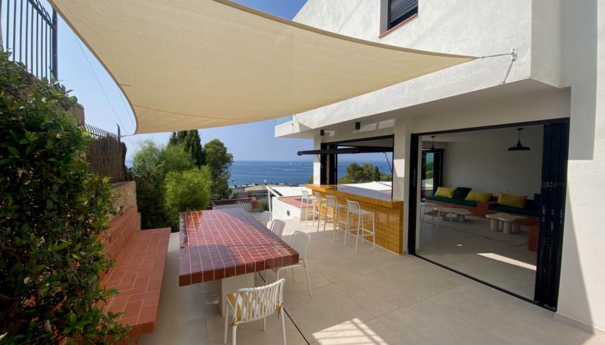 30 - Oliveres Patio sejour exterieur 1 1600 x 1200