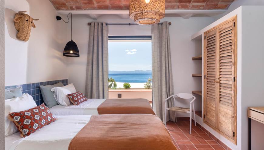 19 Oliveres Patio Chambre 3 double vue mer