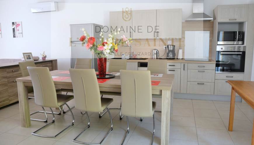 Gite Ambroisie cuisine toute équipé prêt pour vos vacances d'été