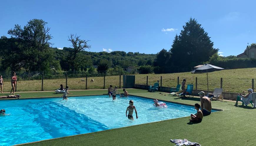 lepetitbois46_Leyme_piscine occupe´e