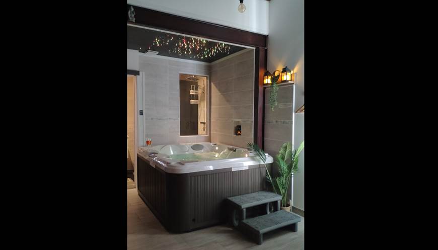 Love Room "nuit blanche" à Narbonne - Boudoir d'Anastasia - spa Jacuzzi