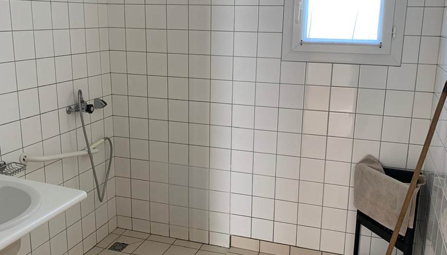 lepetitbois46_Leyme_gi^te 22 MODERN PMR_sdb pmr_