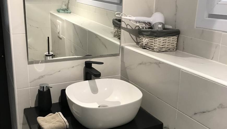 salle d'eau côté lavabo